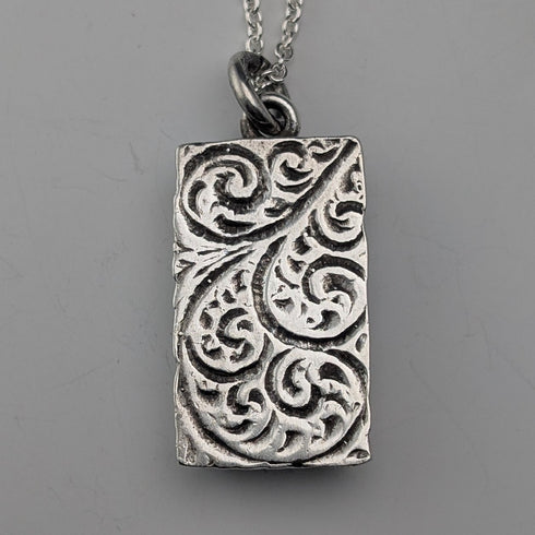 1977年 英国 純銀製 ジュビリーインゴットペンダント計32g 純銀ネックレス付 AJCo